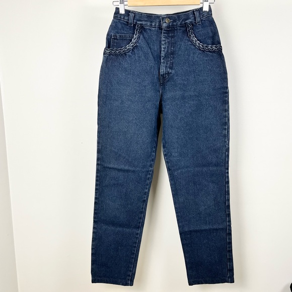 ⭐️ HOST PICK 🦄 Vintage Mom Jeans - Picture 2 of 12